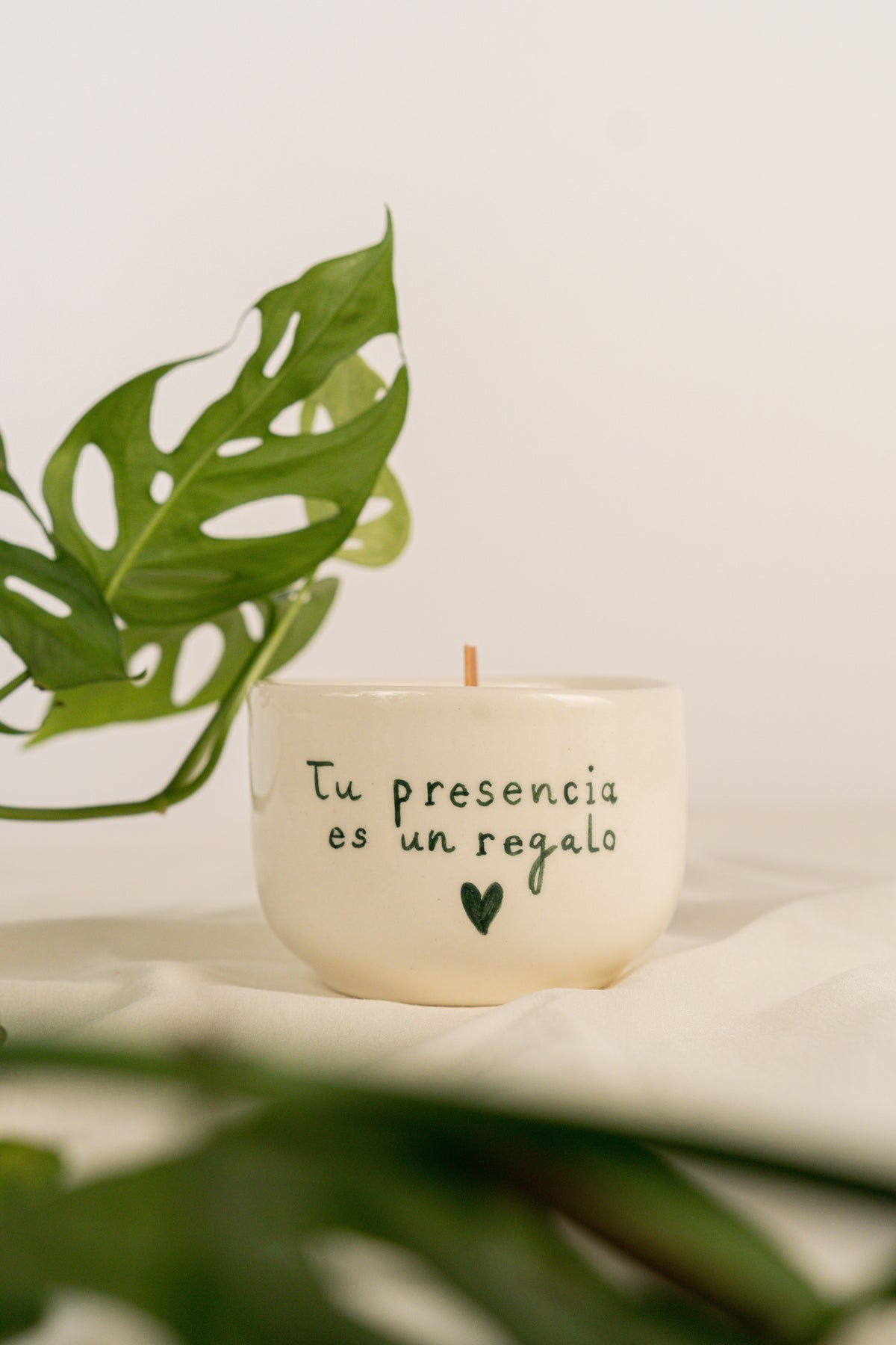 Vela en Cerámica Tu Presencia es un Regalo 130gr