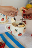 Pocillo en Cerámica Fresas 12 Oz