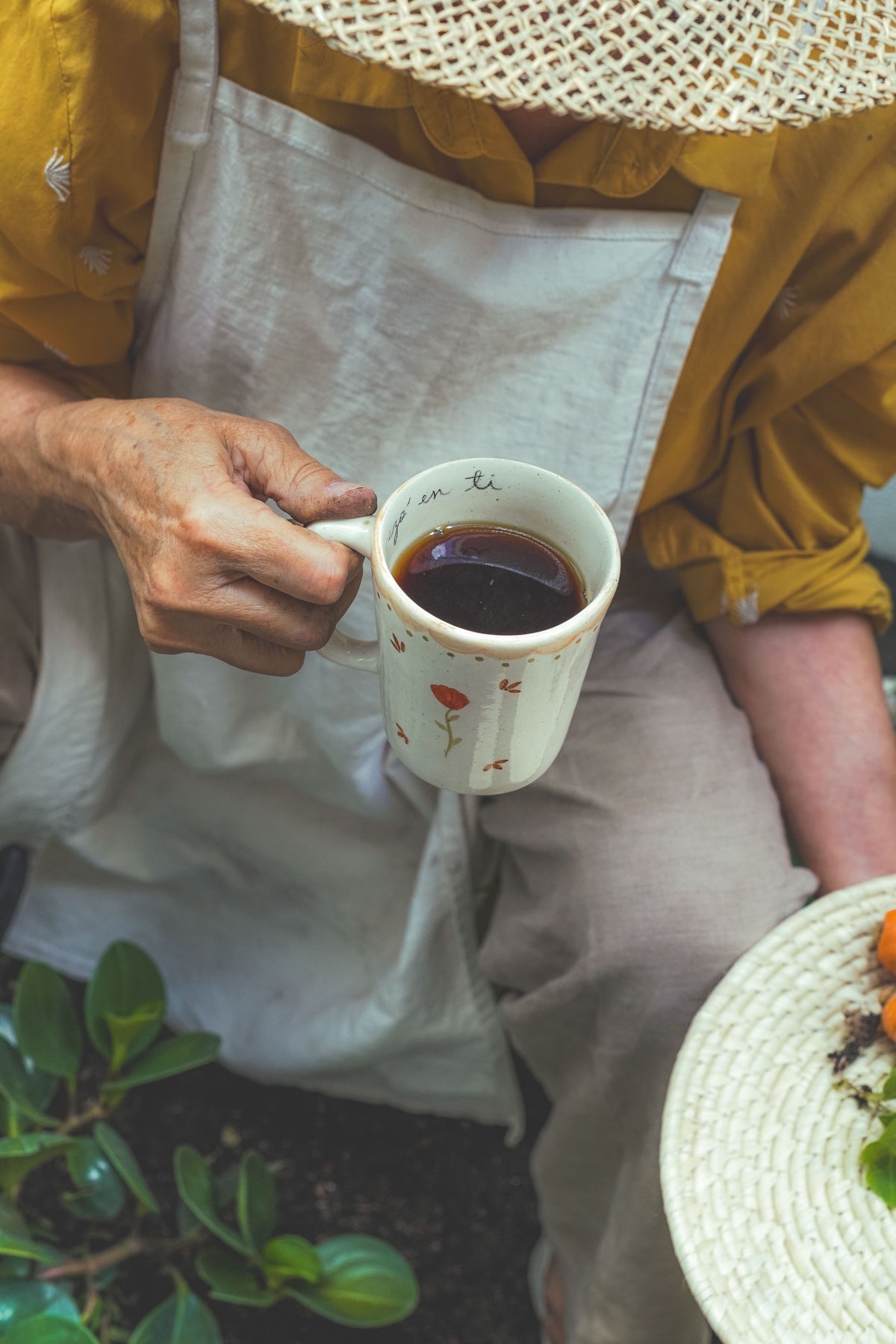 Pocillo en Cerámica 09 Oz Florecer: Todo lo que somos, empezó en ti.