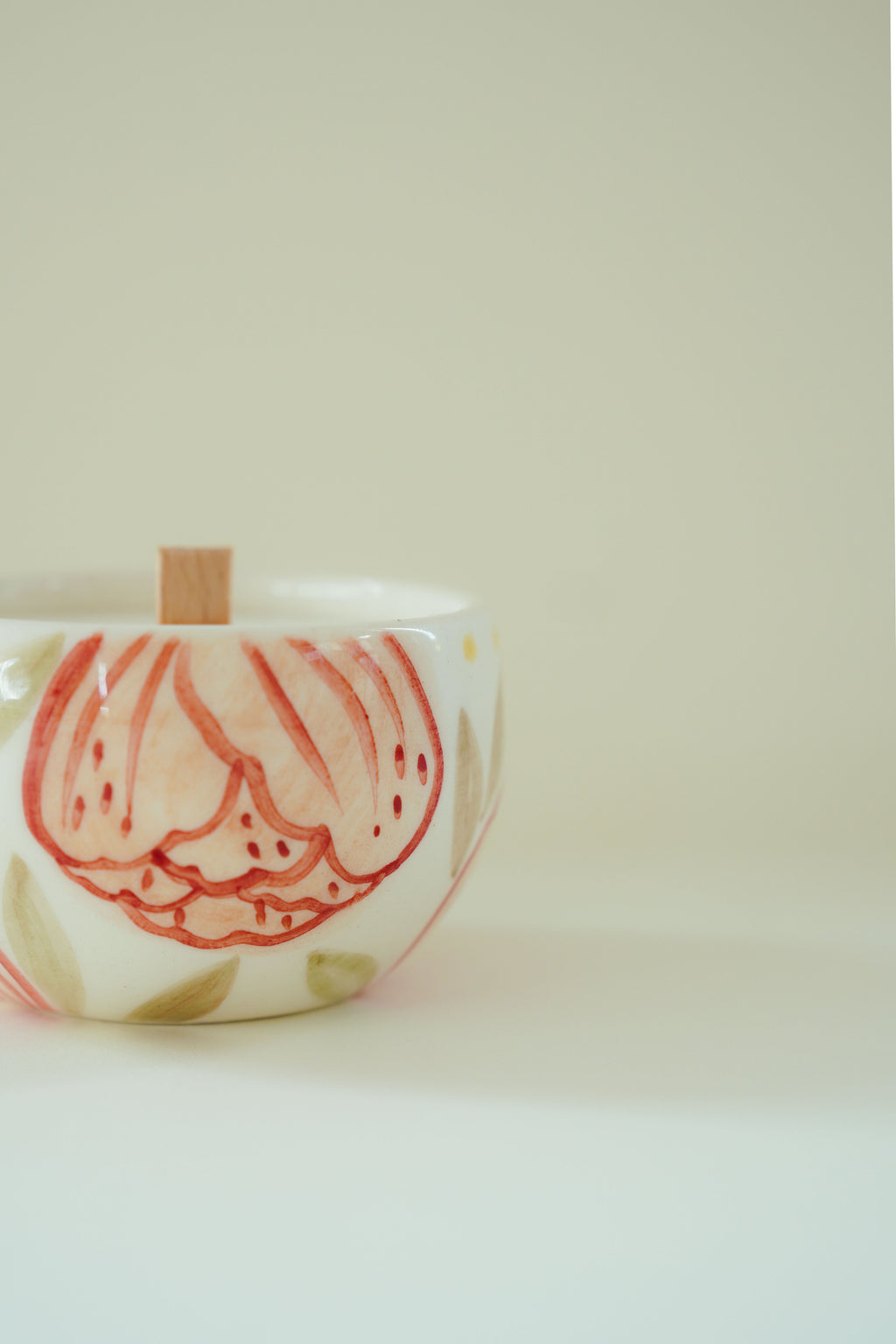 Set de Regalo Intención: Vela Aromática en Cerámica + Apaga Velas Ritual