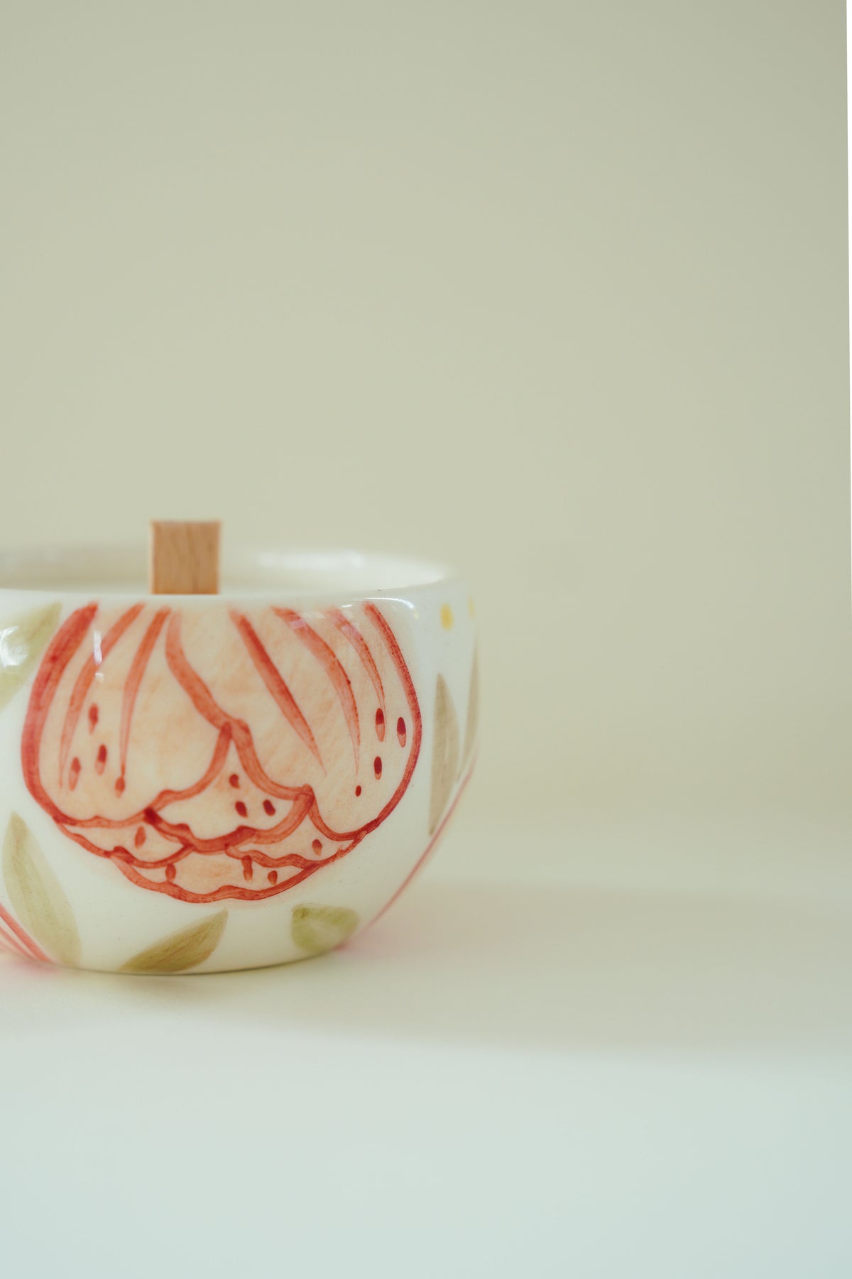 Set de Regalo Intención: Vela Aromática en Cerámica + Apaga Velas Ritual