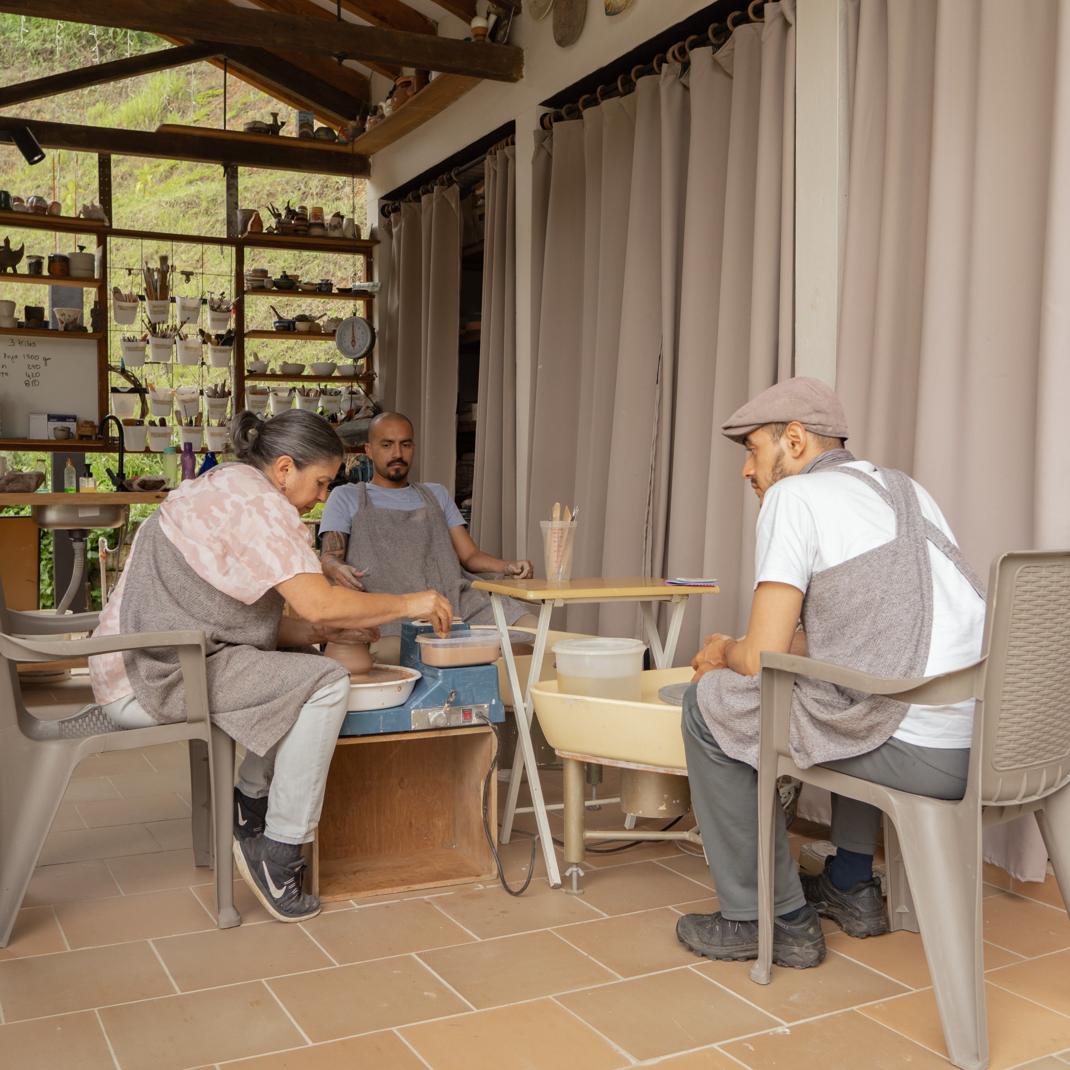 Experiencia de Modelado en Barro: Torno al Campo