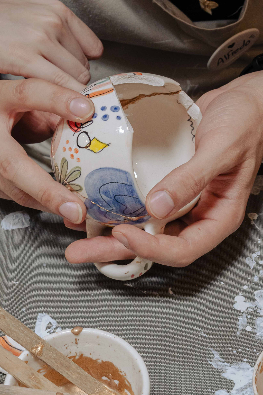 Kintsugi: El Arte de Reconstruirnos — Experiencia de Reparación Cerámica | Envigado