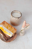 Set Madres de la Tierra: Vela de Soya + Apaga Velas + Jabonera + 2 Jabones