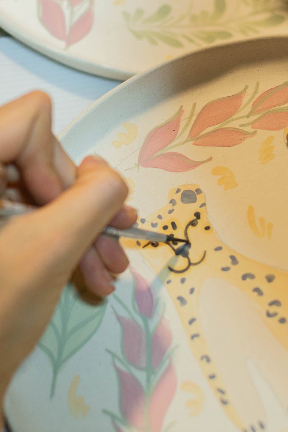 Pinceladas de Amor — Experiencia de Pintura en Cerámica | Envigado